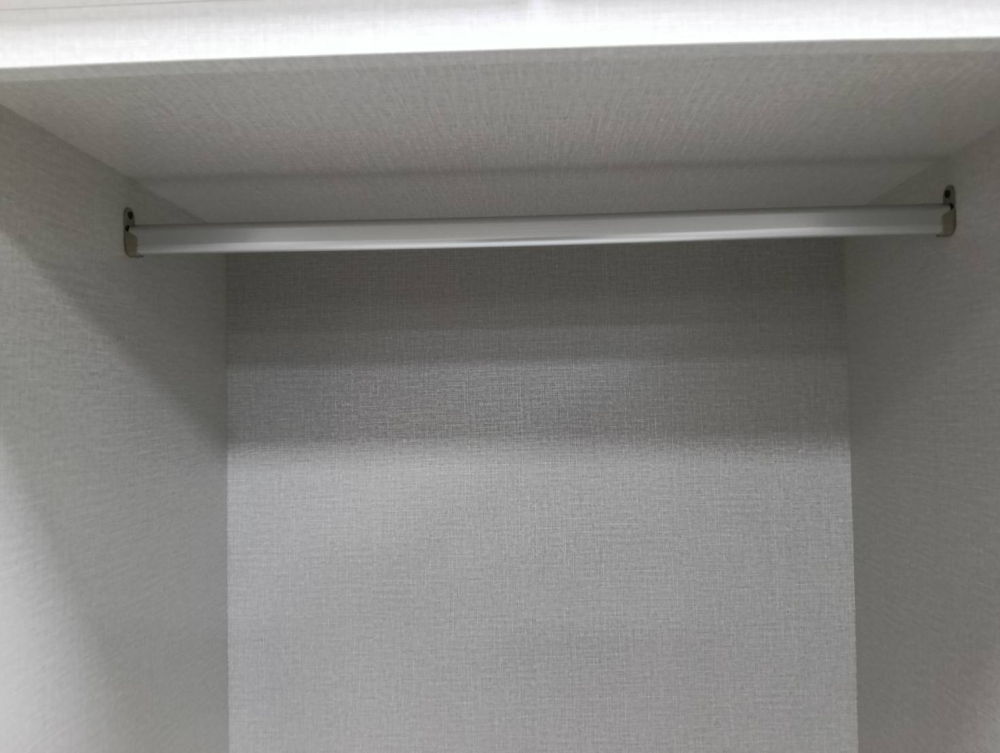 吊衣桿(含目耳)(寬小於71.6CM)