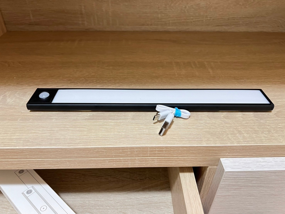 充電式磁吸感應燈